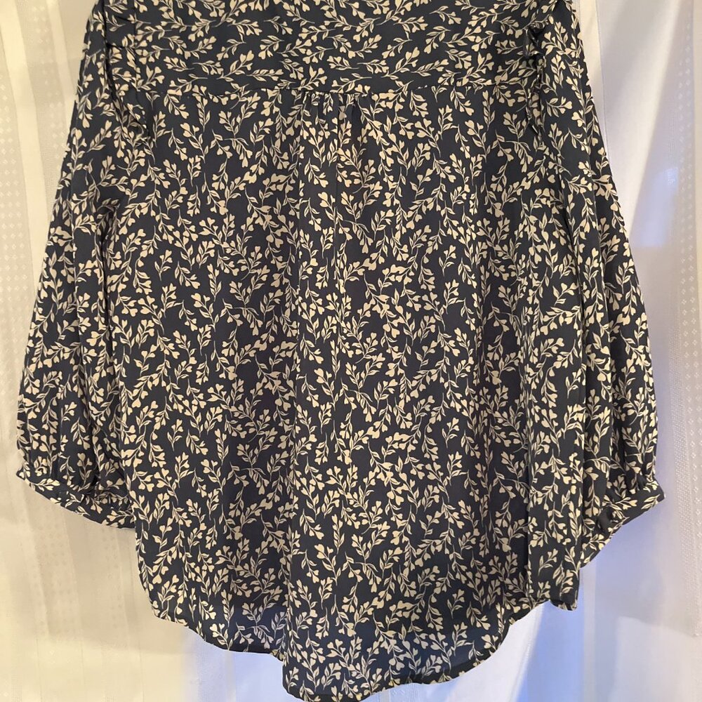 LC Lauren Conrad NWT Large Button Front Ruffle Blouse - Picture 3 of 5